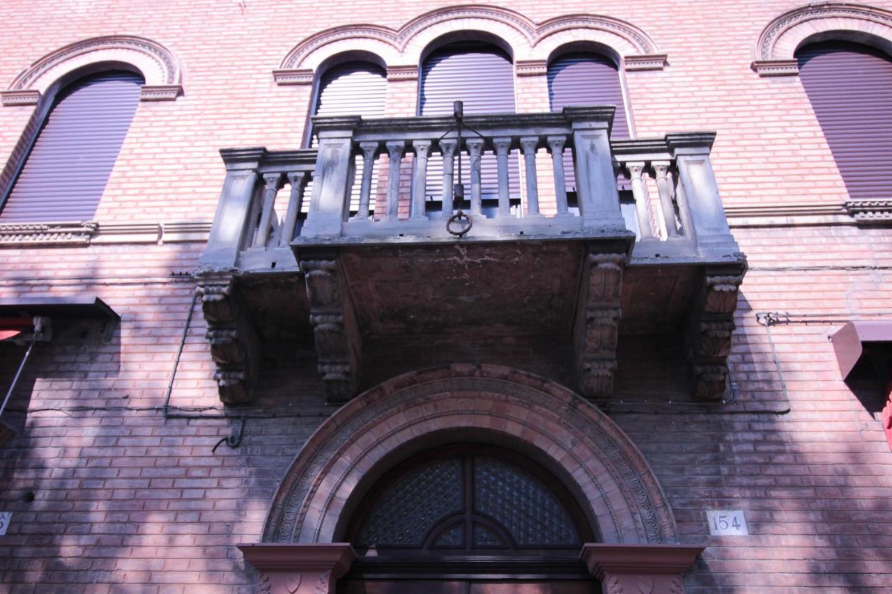 Alloggio I Grifoni フェラーラ エクステリア 写真
